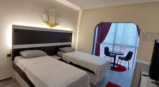 Yayla Palas Hotel, Varaa Hotelli Hotellit Marmara-alue pysäköinnillä, Pysäköinti