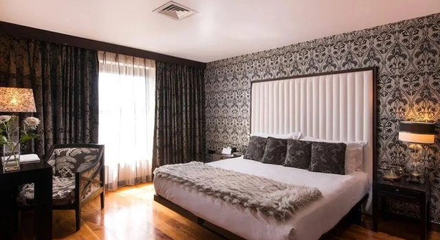 Люкс с видом на воду The Twelve Hotel