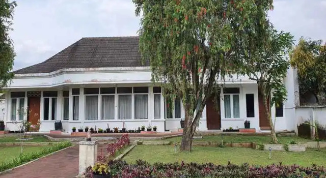Oyo 90481 Vanda Guest House Batu