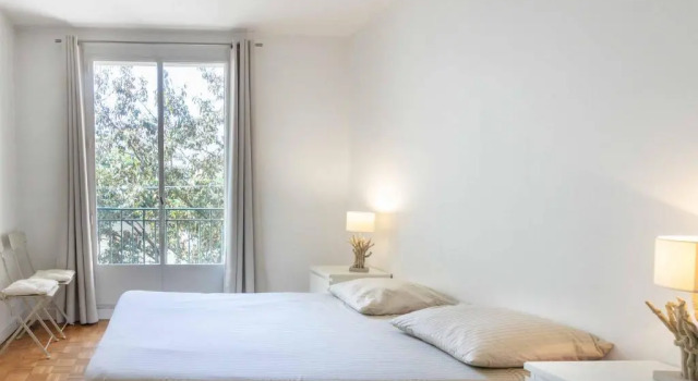 Paris City – Spacious 3 bedroom flat for families -3 minutes from metro station, Забронировать Апарт-отель Апарт-отели Парижа, Апарт-отель