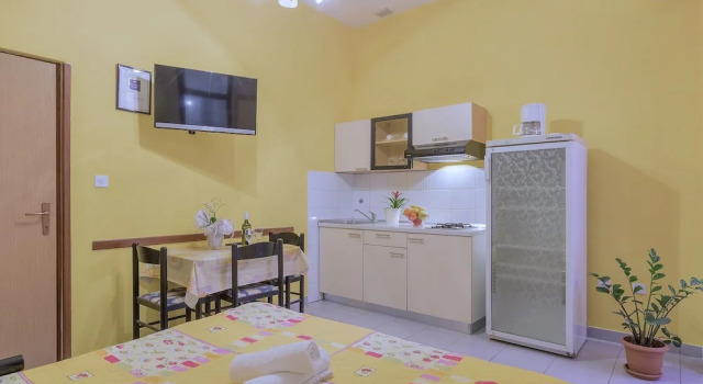 Студия Pleasant Oriana Apartment near the sea-Pula