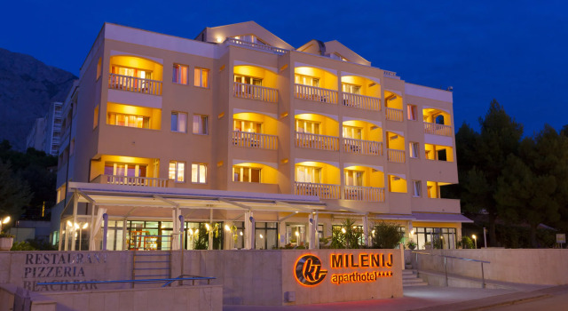 Aparthotel Milenij, Забронировать Апарт-отель Башка-Вода Макарска Ривьера, рядом с Памятник Св. Николаю