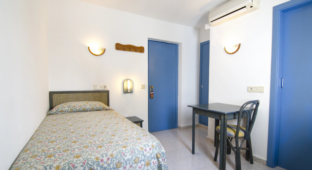 Hotel Apartamentos Vibra Central City, Book Condo Hotel Sant Antoni de Portmany 