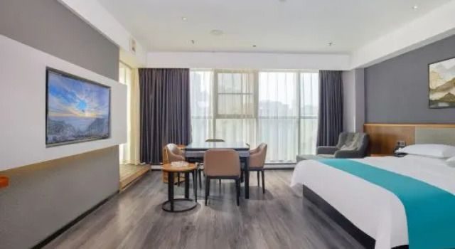 Люкс Deluxe Starway Hotel
