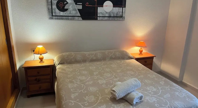 Апартаменты с 2 комнатами с балконом Two Bedroom Apartment on Front Line Of The Beach