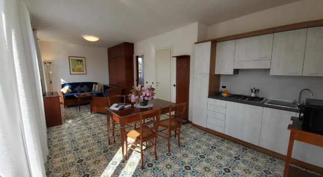 Residence LUlivo - Apartments in the city Center, with Fitness, Squash & Private Parking, Book Apartment Hotels in Como with a Pool, Swimming Pool