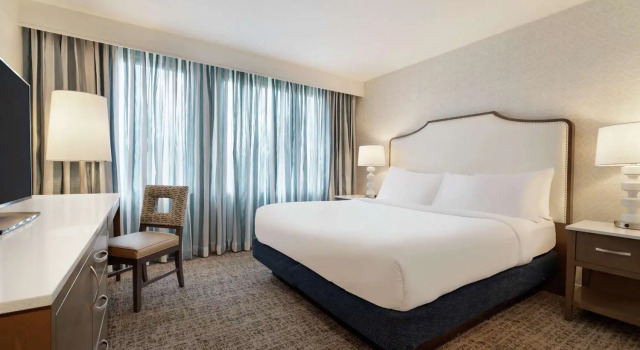 Номер Standard Embassy Suites by Hilton Philadelphia Valley Forge