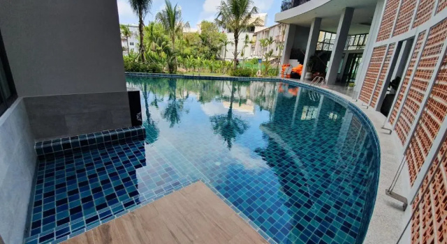 Люкс Atom Phuket Hotel