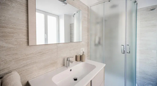 Апартаменты Poerio 98 Luxury Apartment