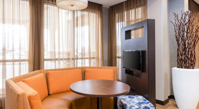 Courtyard by Marriott Bismarck North, Забронировать Отель Бисмарк штат Северная Дакота