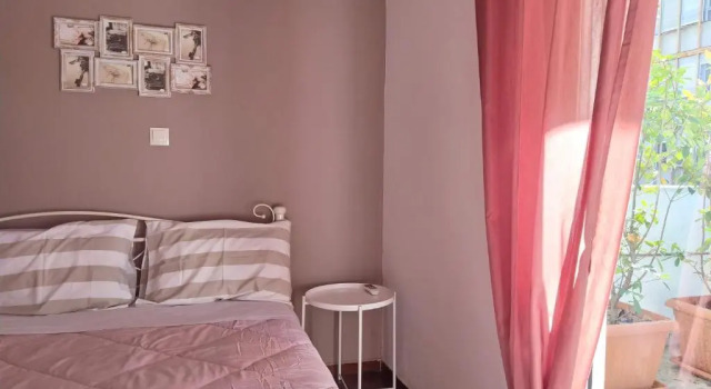 Athena's Home, Sunny Balkony 100m from metro!