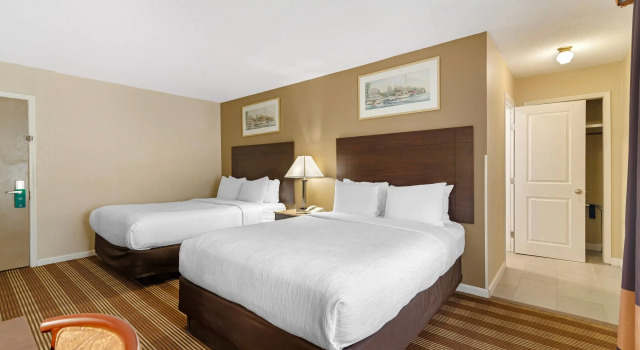 Четырёхместный номер Standard Quality Inn North Conway