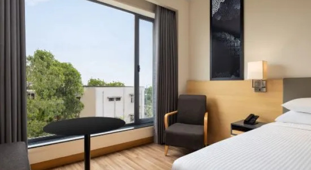 Люкс Fairfield by Marriott Jaipur