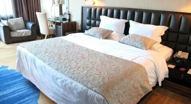 Люкс с видом на сад Heyuan Royal Garden Hotel