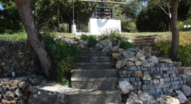Para Thin Alos Inn, Book Hotel Neos Marmaras 