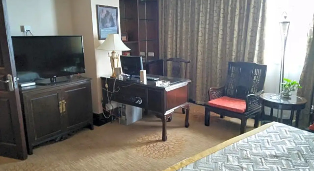 Люкс Deluxe Jindu Crown Hotel