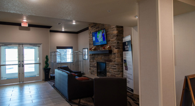 Cobblestone Inn & Suites - Springfield