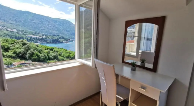 Апартаменты c 1 комнатой с балконом и с видом на море Apartments Lira