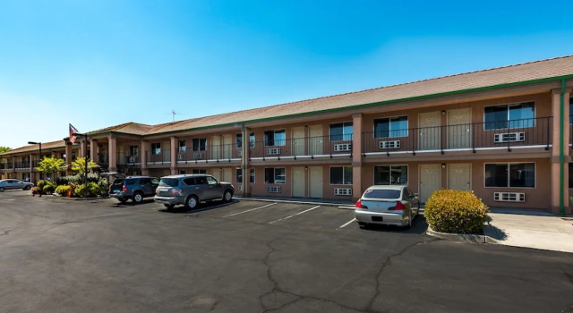 Edgewater Inn Reedley