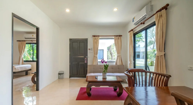 Бунгало Deluxe Isara Nai Yang resort