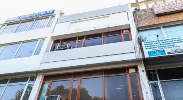 OYO 11036 Preet Lodge Mohali, Book Hotel Mohali Punjab