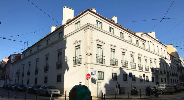 Lisbon Downtown Apartment