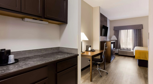Двухместный люкс Best Western Crossroads Inn
