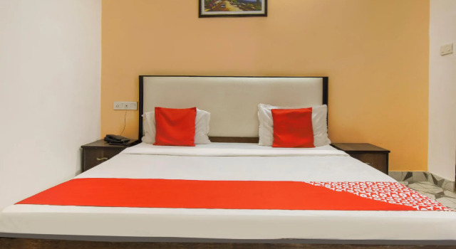 Люкс Standard OYO 46735 Hotel Royal Dreams