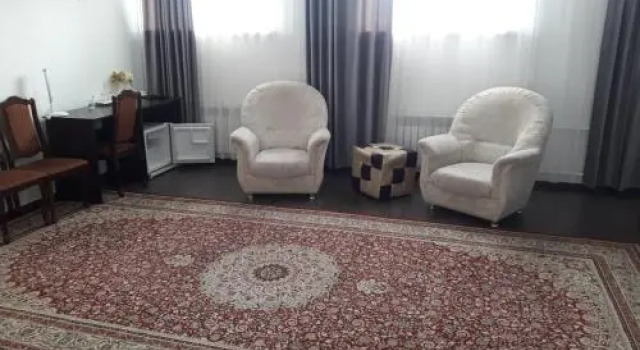 Altyn Orda, Rezerwuj Hotel Hotele w North Kazakhstan Region z parkingiem, Parking