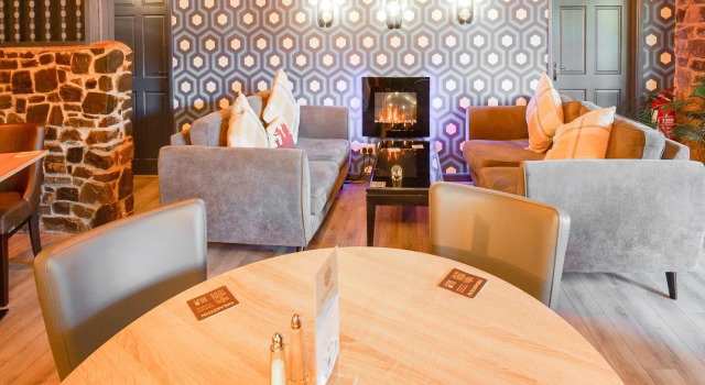 OYO Lamphey Hall