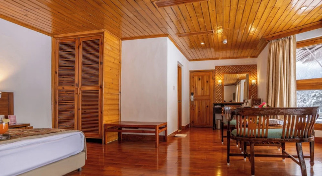 Полулюкс с красивым видом из окна Hotel Heevan Pahalgam
