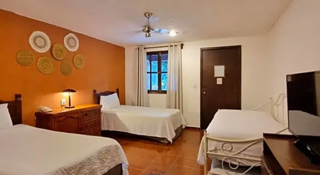 Четырёхместный номер Standard Hotel Holly