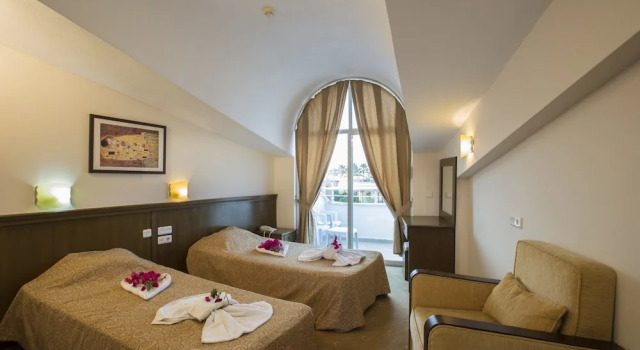 Двухместный номер Standard с балконом Botanik Felizya Hotel