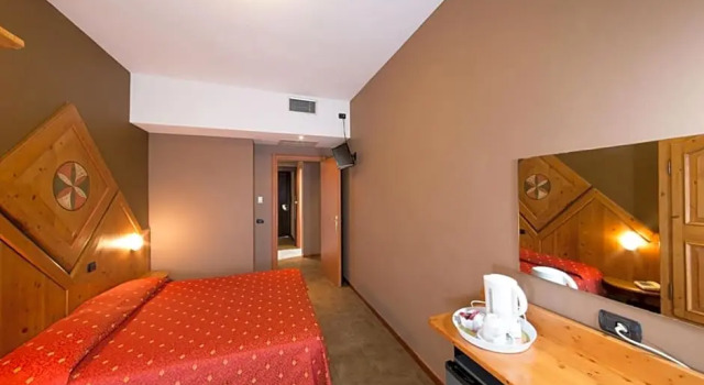 Номер Standard с частичным видом Smeraldo apartments