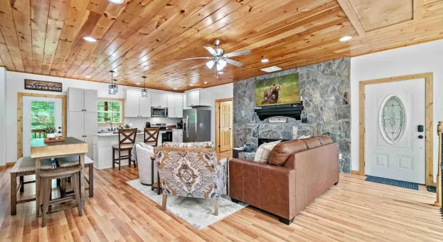 Номер Standard New Listing - Luxurious Mountain Home for 8 With Amenities