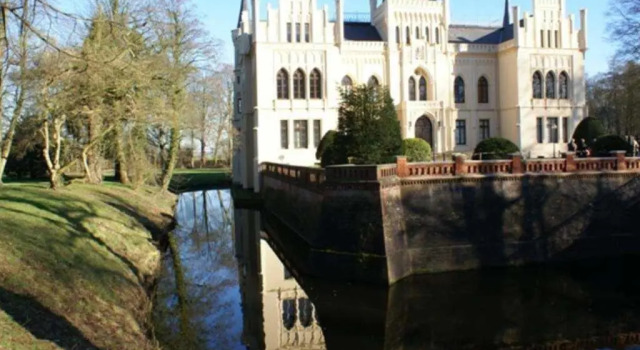 Ferienwohnungen Grueßing, 15014, Забронировать Отель Лер East Frisia