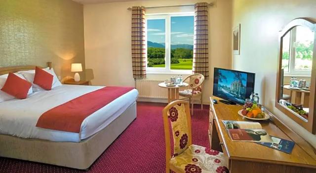 Двухместный номер Standard с видом на озеро Castlerosse Park Resort
