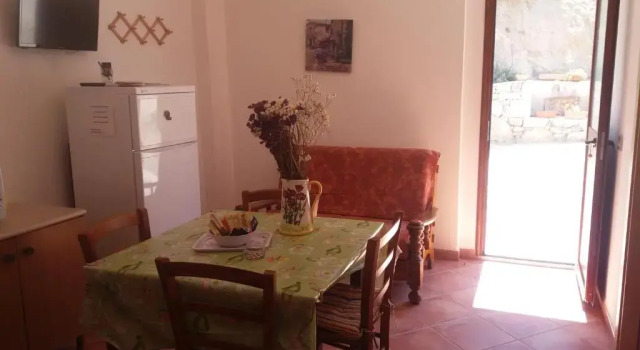 Casa Lucia Campagna Relax, Забронировать Отель Доргали Залив Орозеи