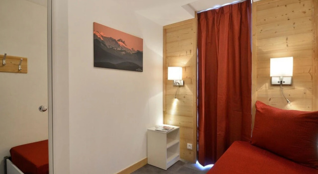 Residence Saintjacques Three-roomed Apartment for 7 People of 51 m2 S812, Prenota Appartamento Hotel a Rodano-Alpi con parcheggio, Parcheggio
