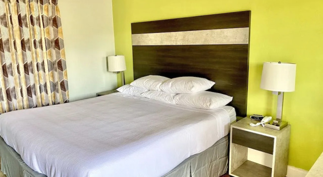 Budget Inn South, Забронировать Отель Отели Форт-Лодердейл с парковкой, рядом с Intracoastal Waterway, Парковка