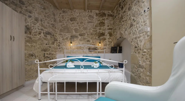 Trigono Holiday House