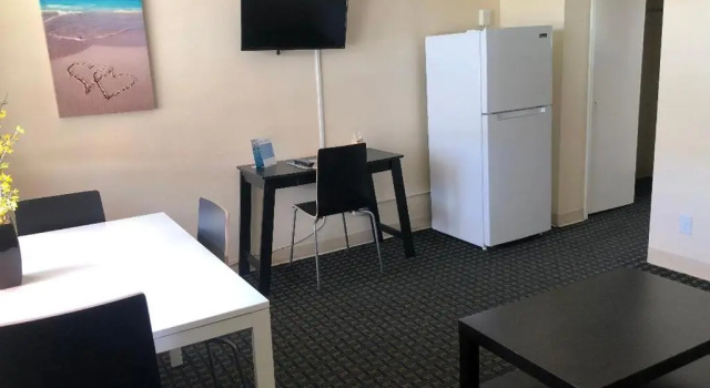 Апартаменты Beachside Resort Motel