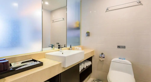Семейный номер Standard Jingli Hongyizhan Hotel Beijing Sanlitun