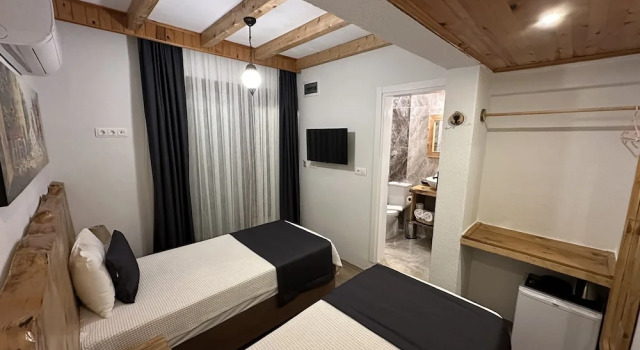 Двухместный номер Comfort с балконом Faralya Misafir Evi