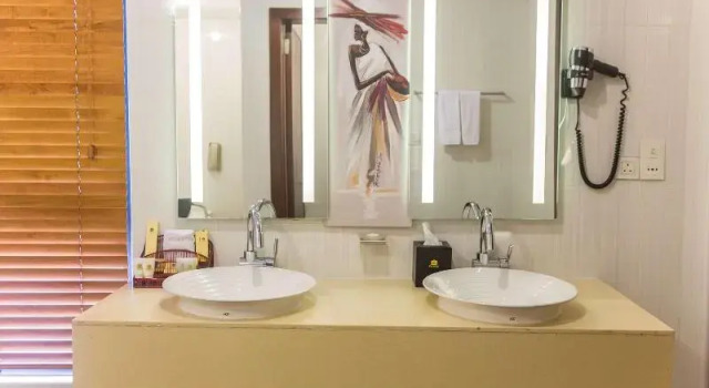 Одноместный номер Standard с балконом Best Western Premier Accra Airport Hotel