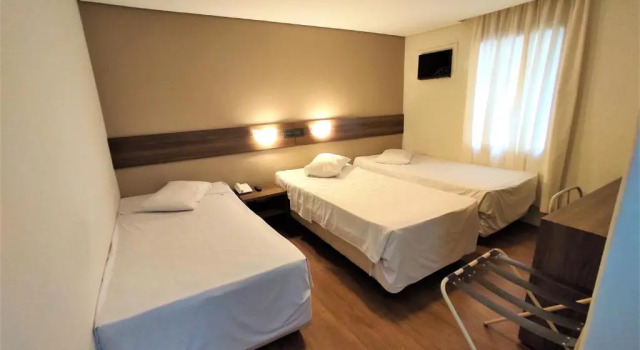 Трёхместный номер Standard Granville Hotel