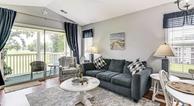Pool Access & Golf View: Myrtle Beach Retreat!, Забронировать Отель Миртл-Бич Гранд-Странд, рядом с Outlet Park at Waccamaw Shopping Center