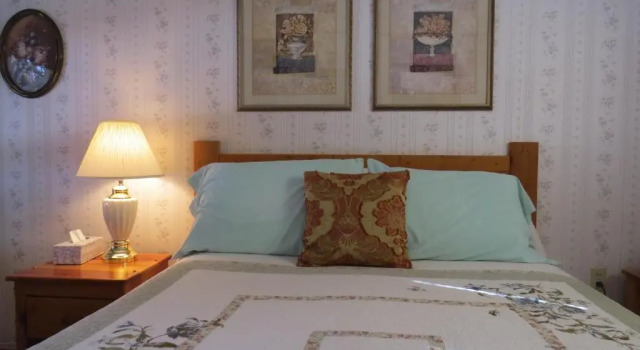 The Pines Country Inn, Varaa Hotelli  