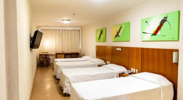 Четырёхместный номер Standard Hotel Praia Centro