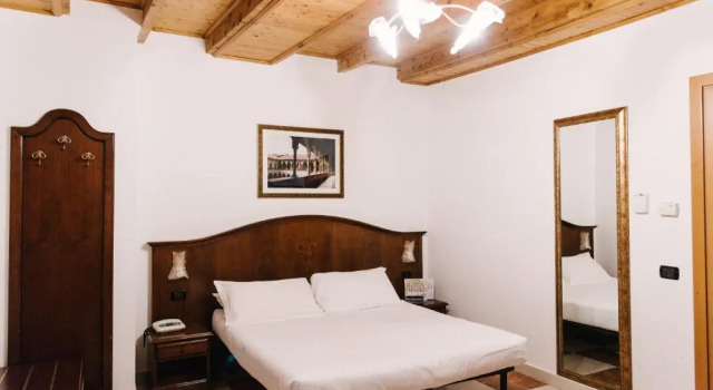 Номер Standard Hotel Ungheria Varese 1946